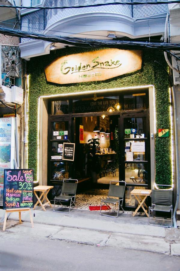 Golden Snake Hostel Hanoi Exteriör bild